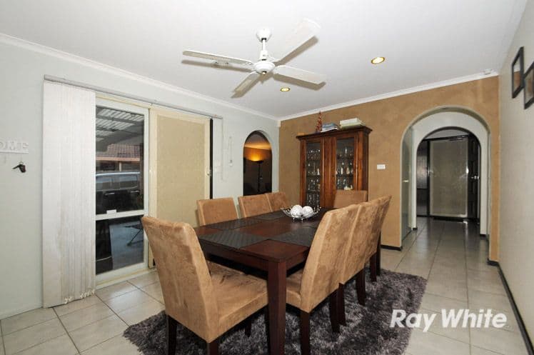 11 South Anderson Court, CRANBOURNE NORTH VIC 3977, Cranbourne - Thumbnail 5