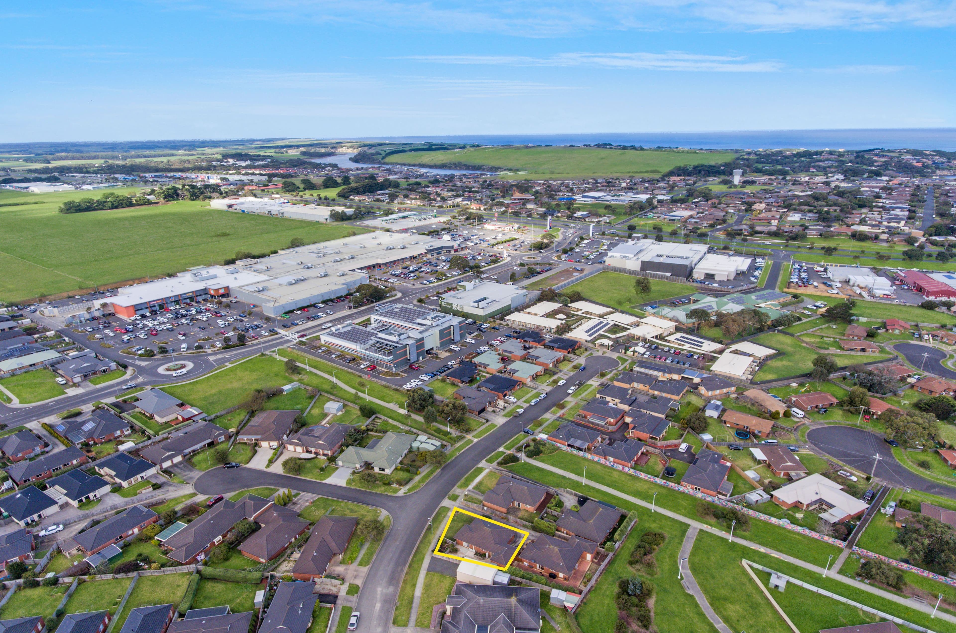 24 Caroville Drive, Warrnambool VIC 3280, Warrnambool - Thumbnail 2