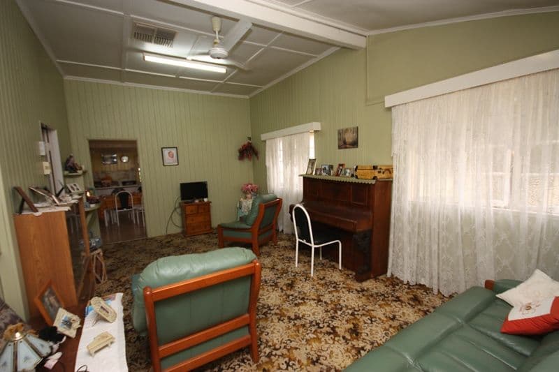 88 Kariboe Street, BILOELA QLD 4715, Biloela - Thumbnail 2