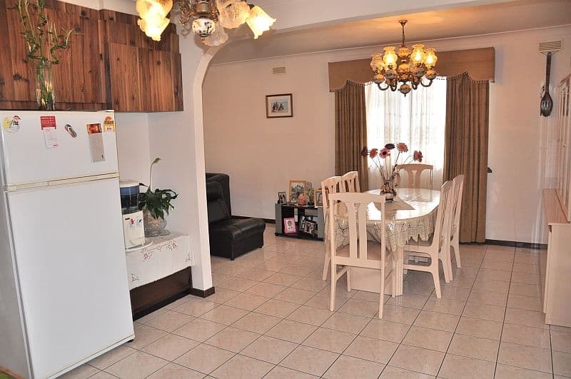 86 Buckmaster Drive, MILL PARK VIC 3082, Mill Park - Thumbnail 5