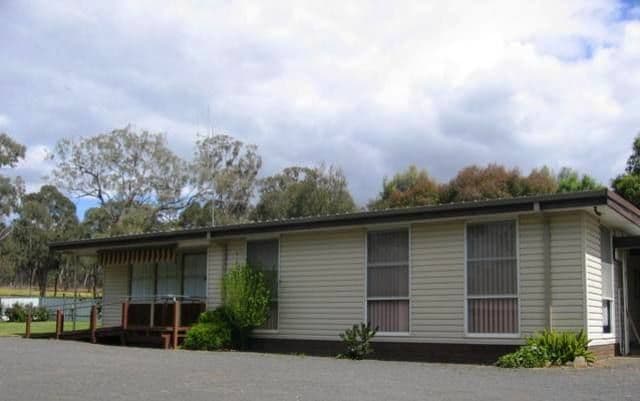 11 Kobyboyn Road, SEYMOUR VIC 3660, Seymour - Thumbnail 2
