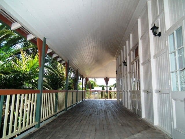 242 Borilla Street, EMERALD QLD 4720, Emerald - Thumbnail 3