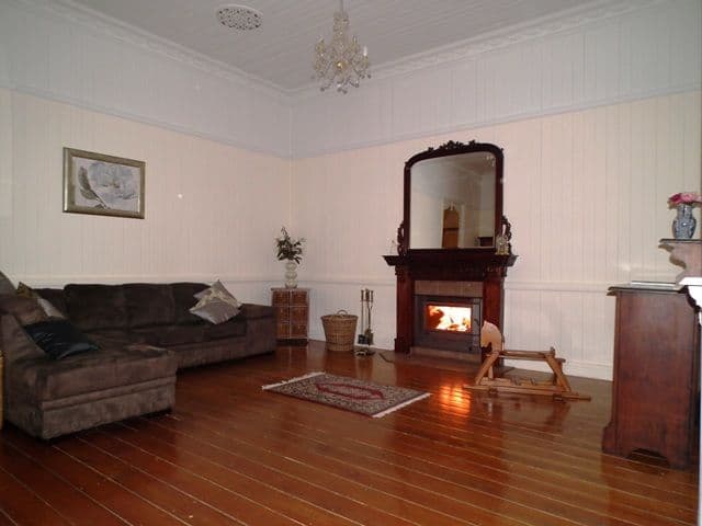 242 Borilla Street, EMERALD QLD 4720, Emerald - Thumbnail 5