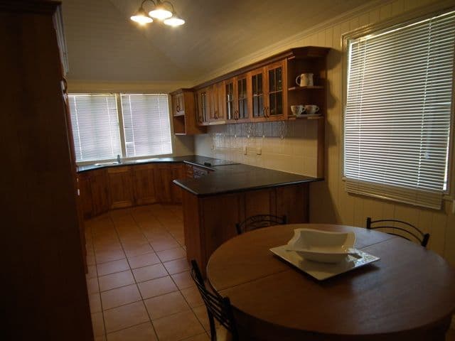 242 Borilla Street, EMERALD QLD 4720, Emerald - Thumbnail 7