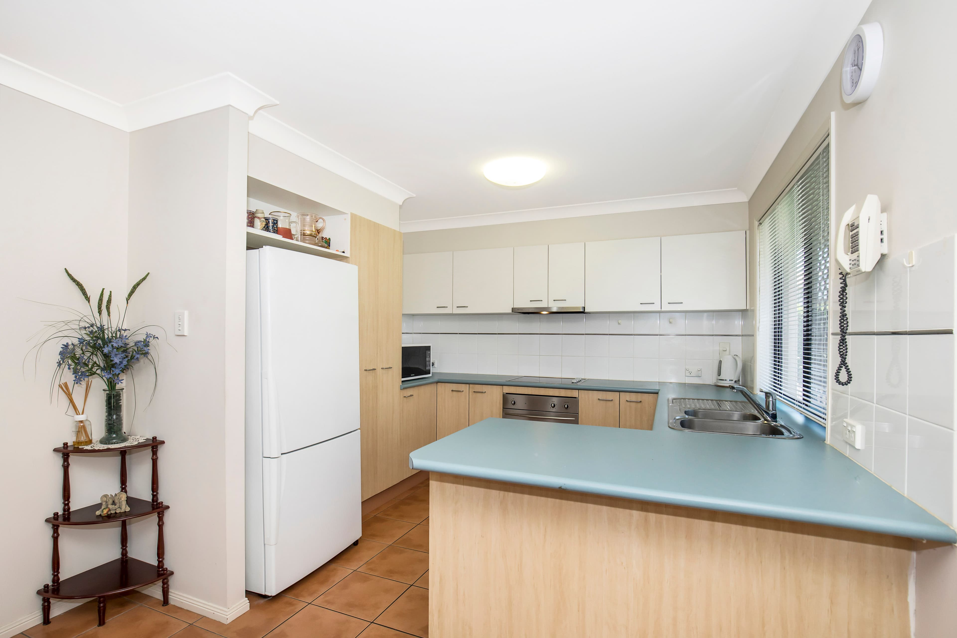 300 Cliveden Avenue, Corinda QLD 4075, Corinda - Thumbnail 4
