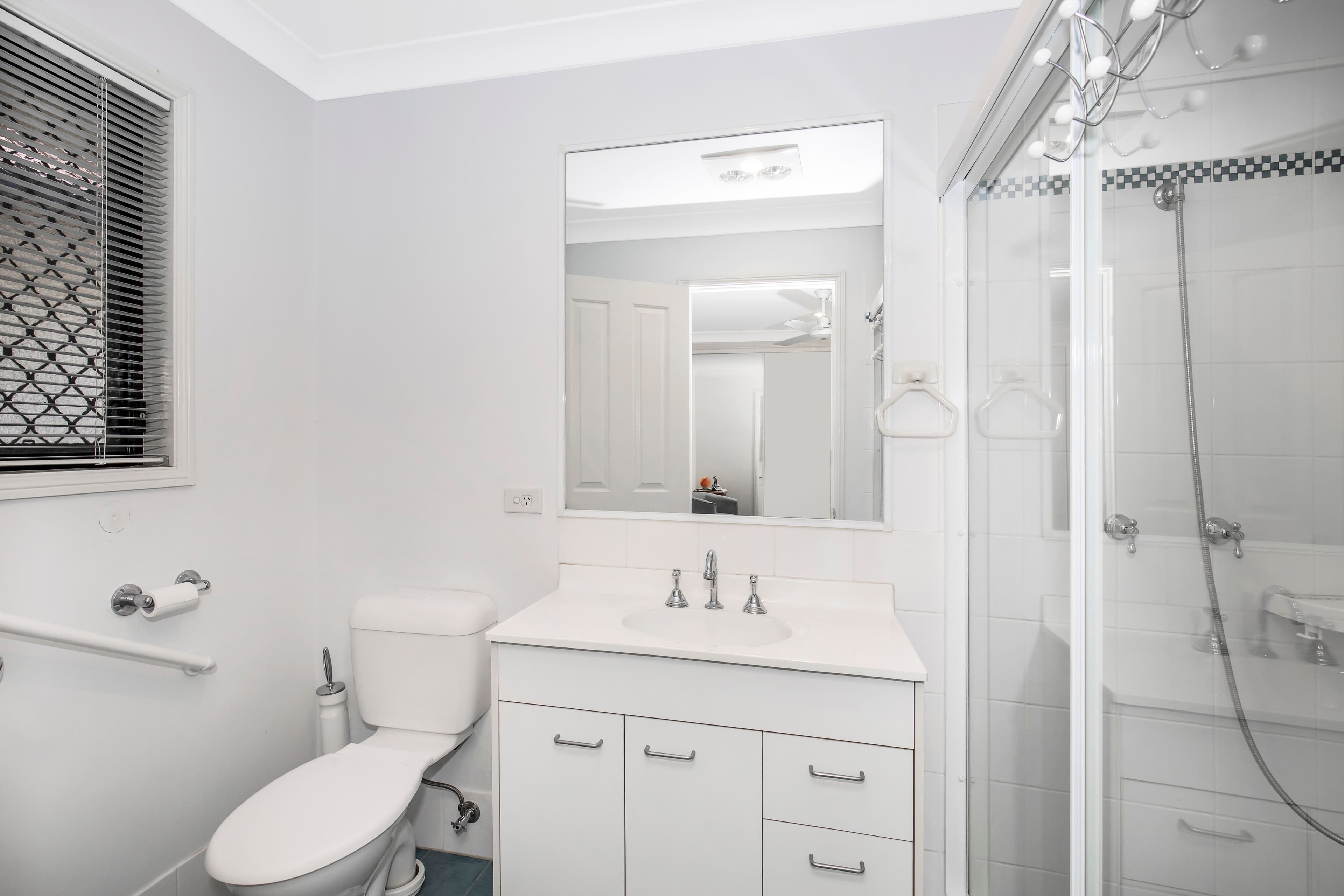 300 Cliveden Avenue, Corinda QLD 4075, Corinda - Thumbnail 6