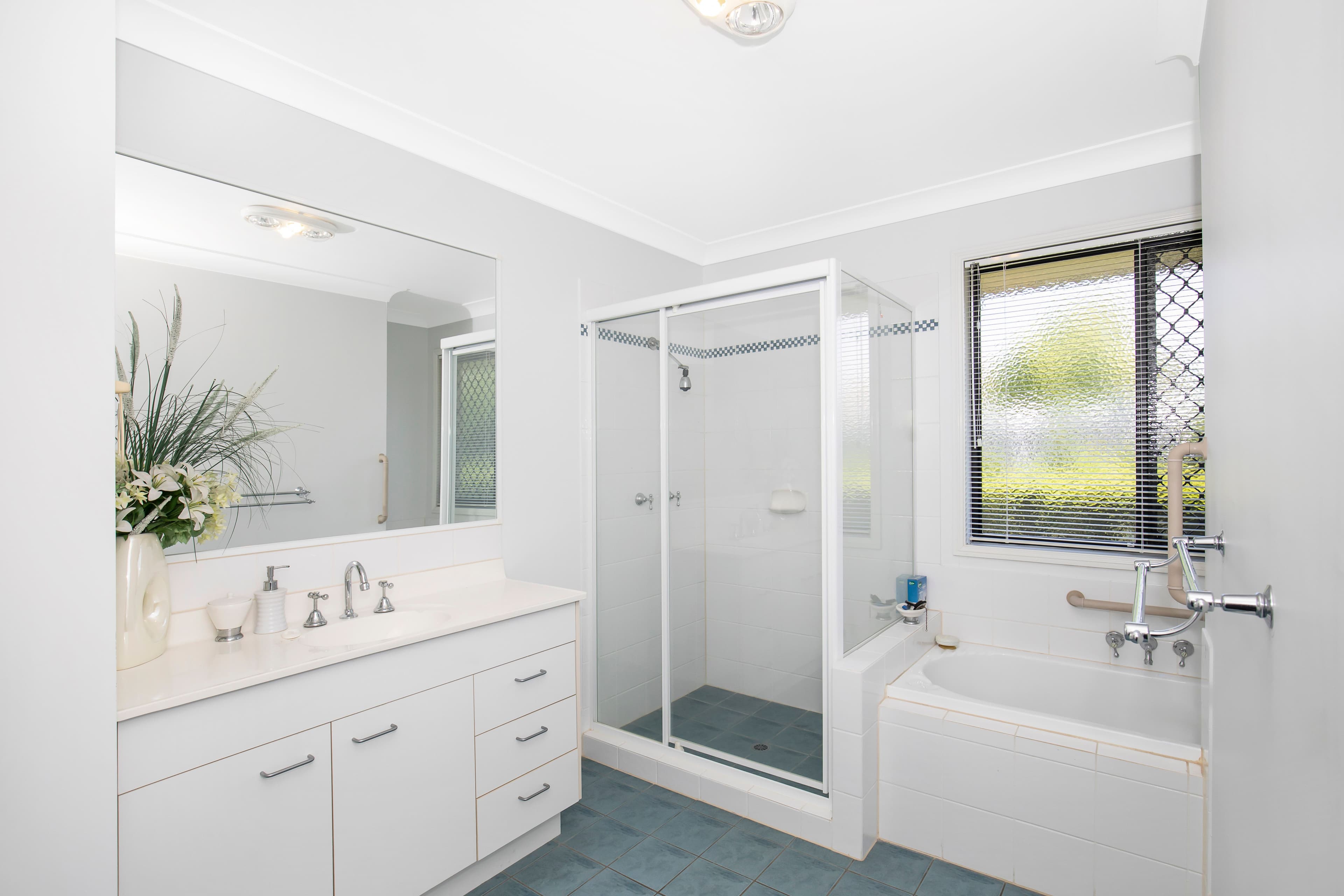 300 Cliveden Avenue, Corinda QLD 4075, Corinda - Thumbnail 8
