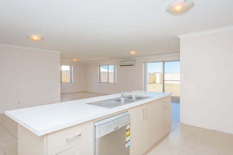 51 Wanderer Concourse, Wandina WA 6530, Wandina - Thumbnail 2