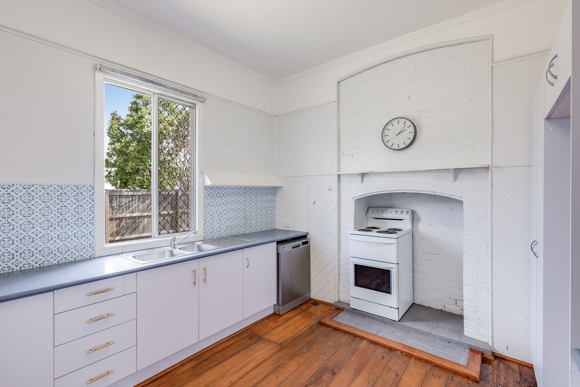 11 Bothwell Street, Newtown QLD 4350, Newtown - Thumbnail 7