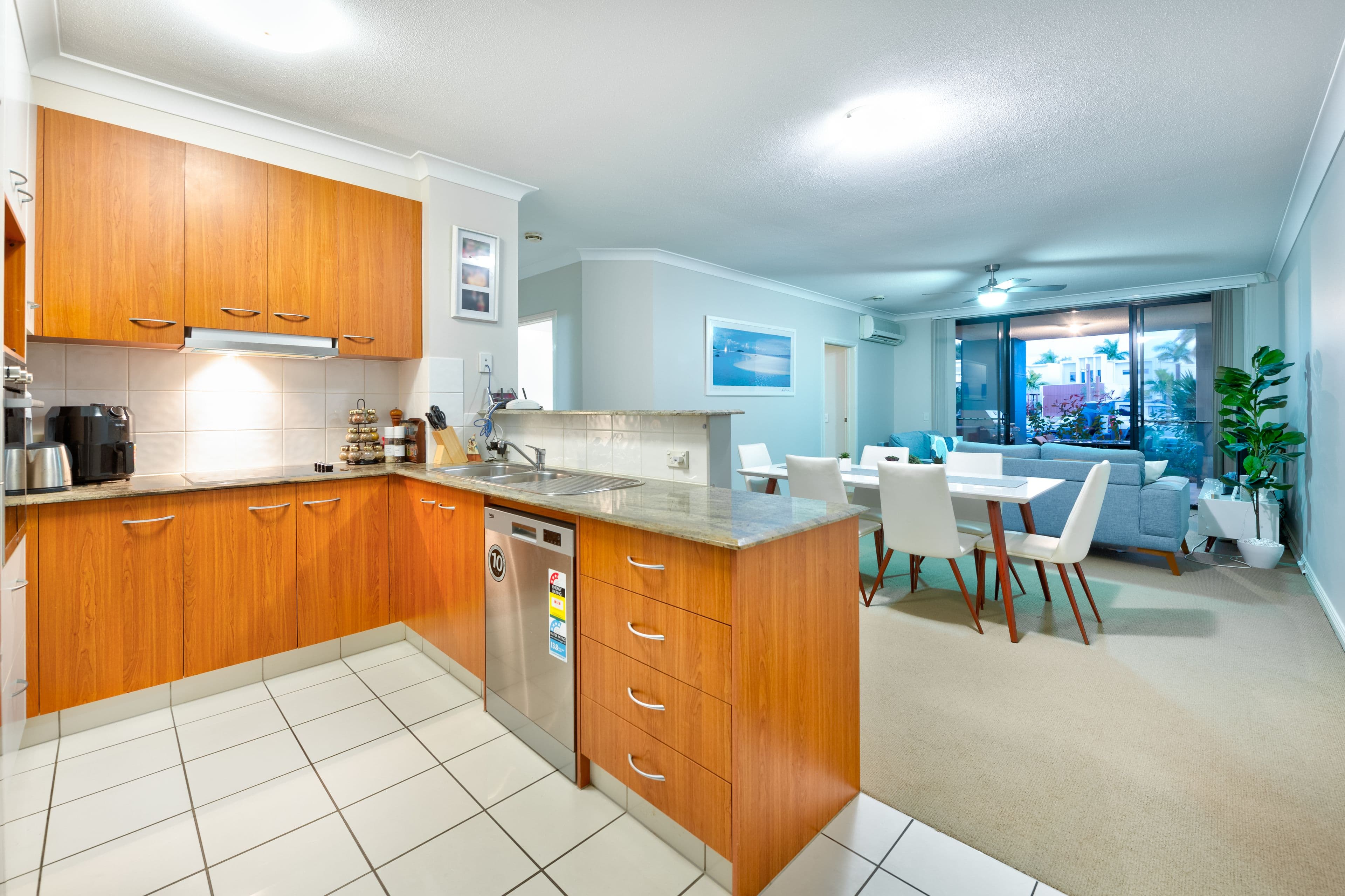 7002 Phoenix Palms Drive, Hope Island QLD 4212, Hope Island - Thumbnail 4