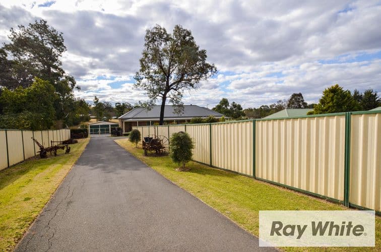19 Park Avenue, TAHMOOR NSW 2573, Tahmoor - Thumbnail 2