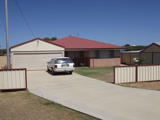 13 Thurkle Sqaure, DONGARA WA 6525, Dongara - Image 1
