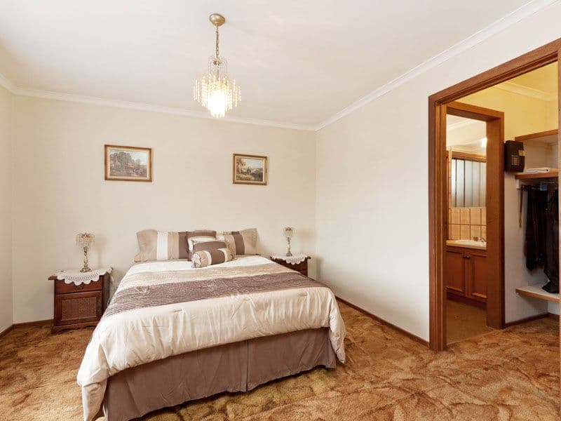 24 Kubis Crescent, DINGLEY VILLAGE VIC 3172, Dingley Village - Thumbnail 5