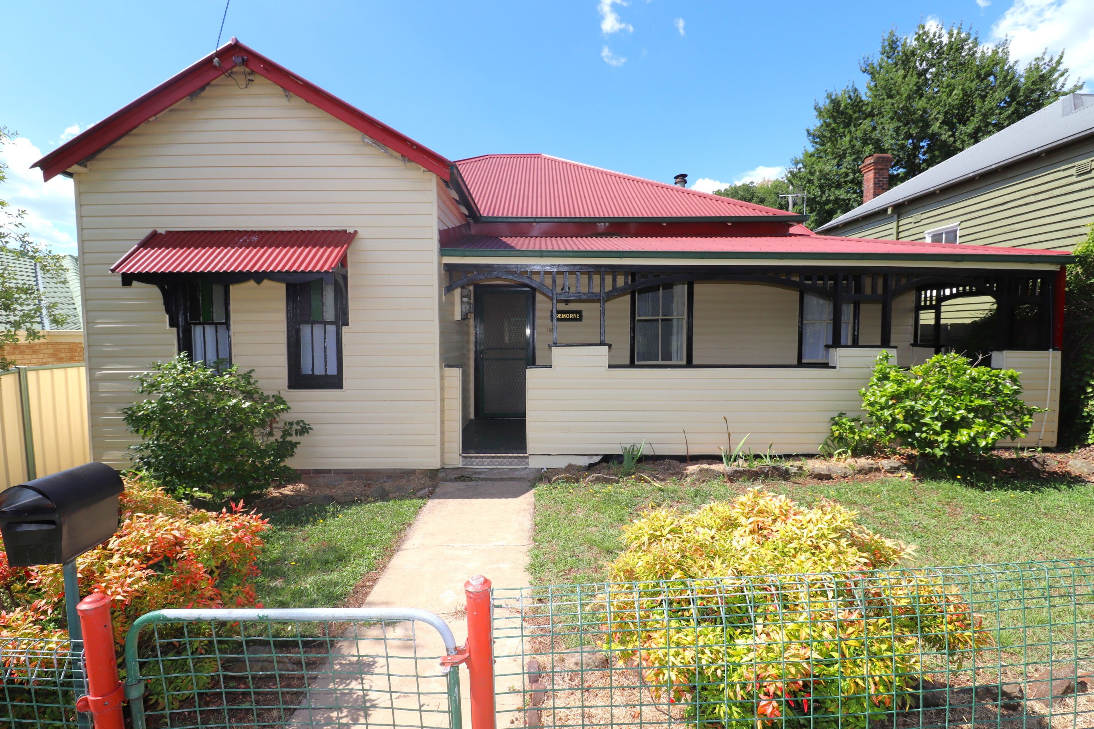 166 Wentworth Street, Glen Innes NSW 2370, Glen Innes - Thumbnail 2