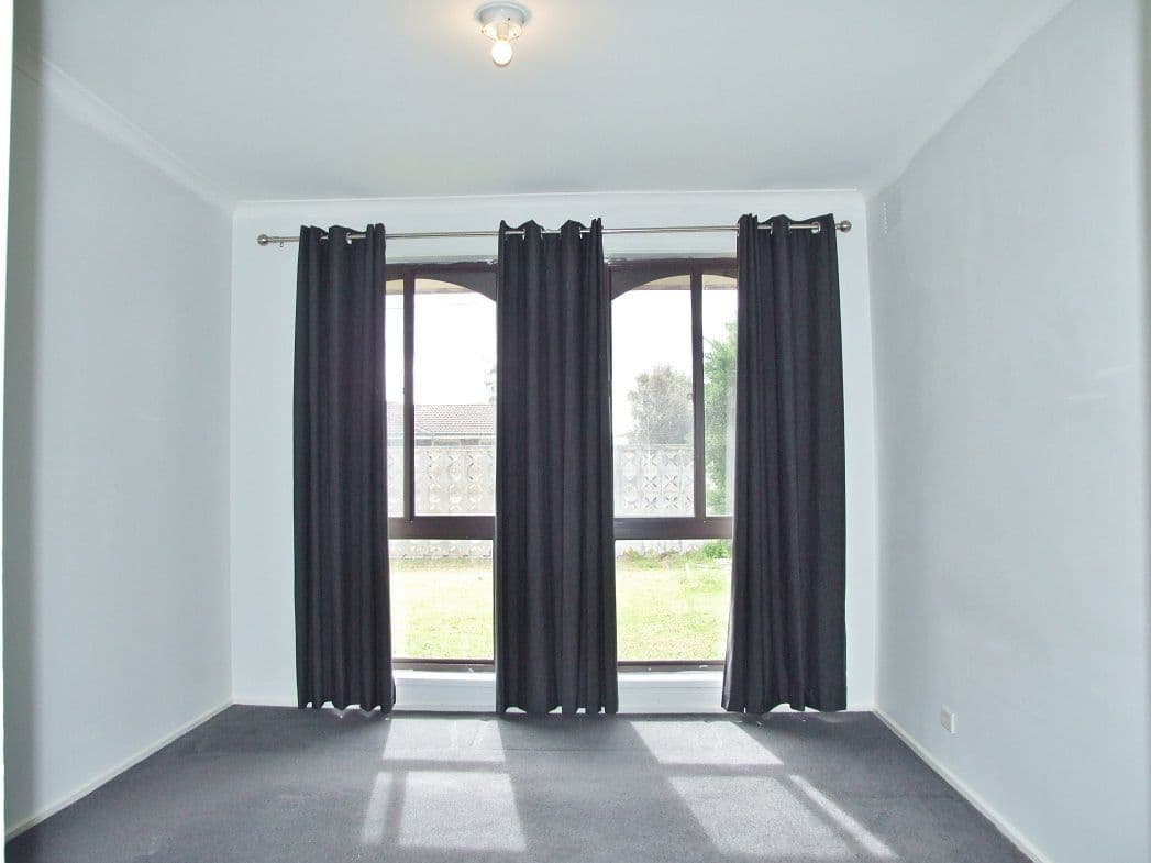 19 Bridgeford  Crescent, MELTON SOUTH VIC 3338, Melton South - Thumbnail 6