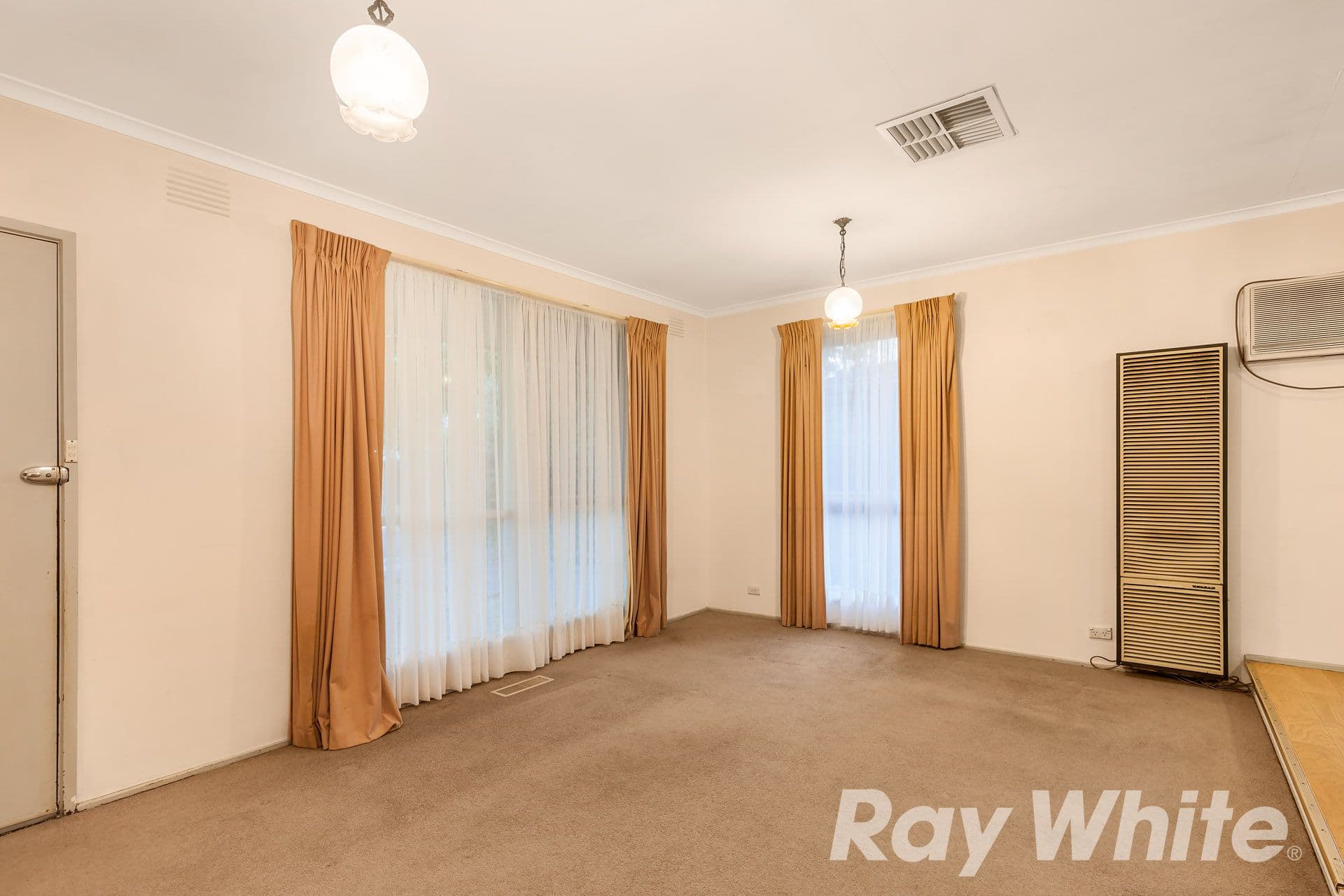 29 Westburn Grove, Scoresby VIC 3179, Scoresby - Thumbnail 4