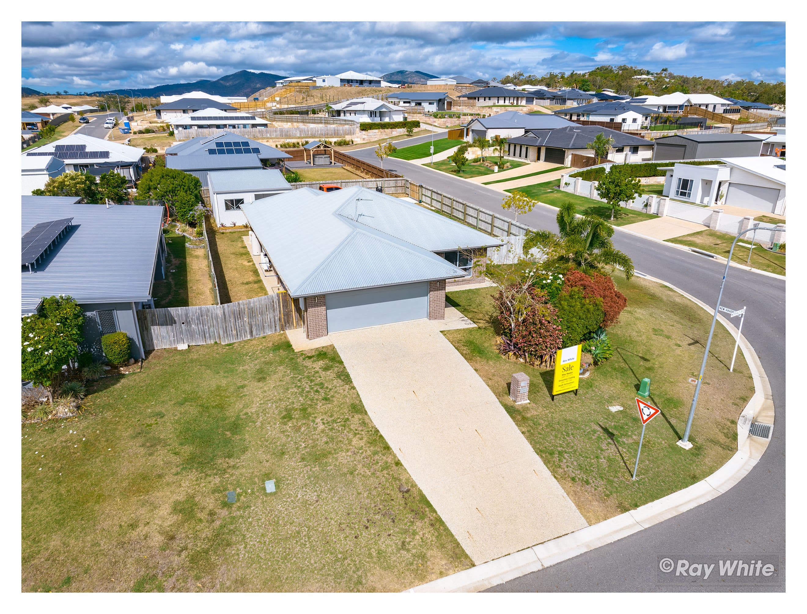 11 Mossvale Drive, Parkhurst QLD 4702, Parkhurst - Image 1