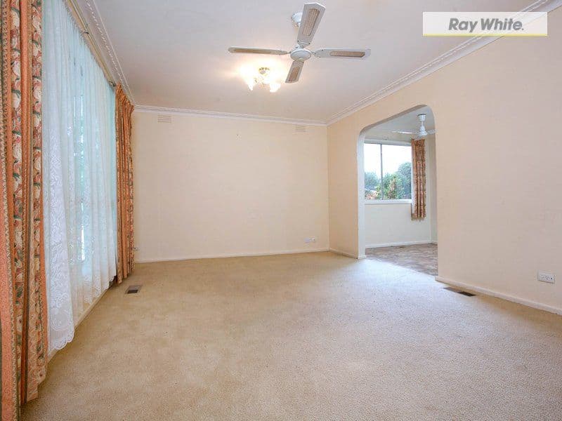 84 Fifth Avenue, ROSEBUD VIC 3939, Rosebud - Thumbnail 2