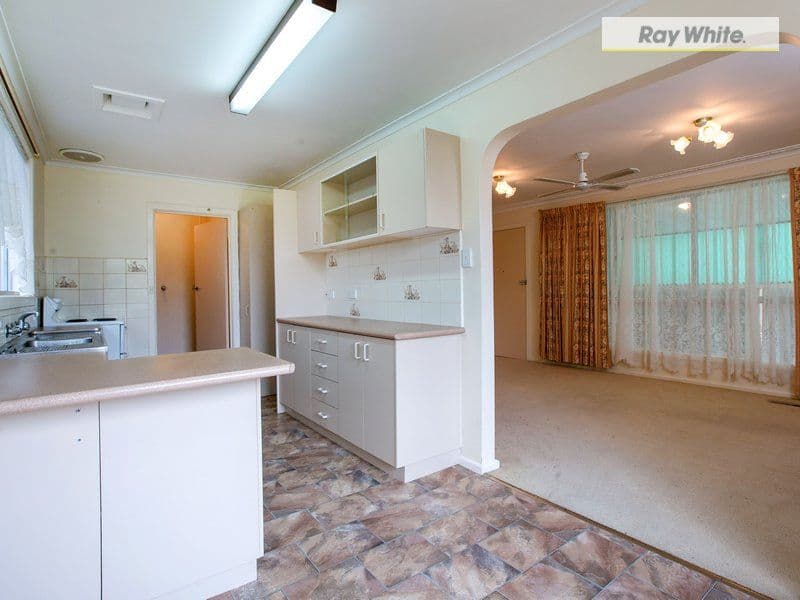 84 Fifth Avenue, ROSEBUD VIC 3939, Rosebud - Thumbnail 4