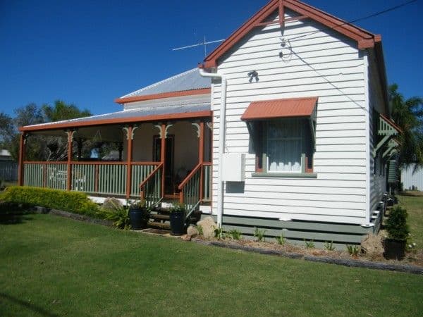 6 Russell Street, CHINCHILLA QLD 4413, Chinchilla - Image 1