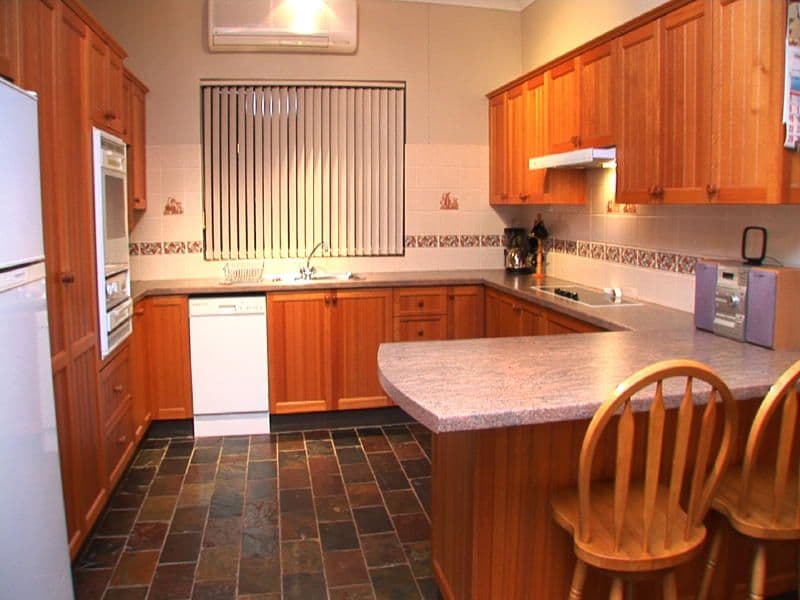 11   Comin Place, ABBOTSBURY NSW 2176, Abbotsbury - Thumbnail 2
