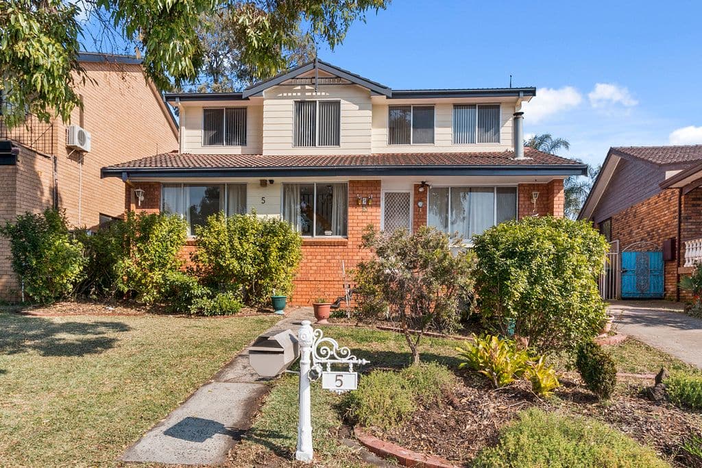 5 Gove Avenue, Green Valley NSW 2168, Green Valley - Image 1