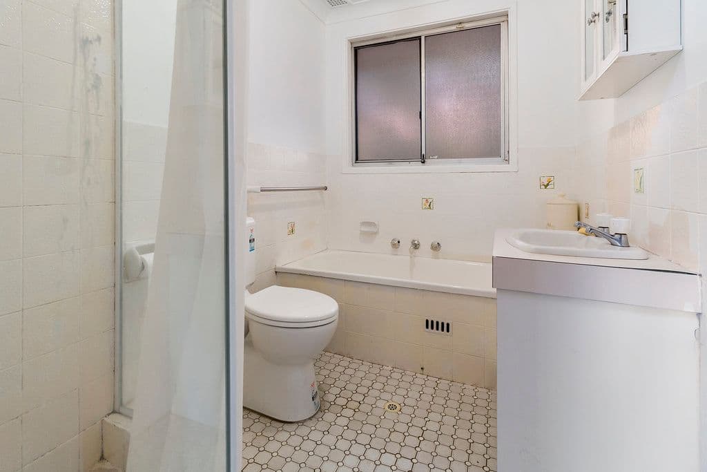 5 Gove Avenue, Green Valley NSW 2168, Green Valley - Thumbnail 7