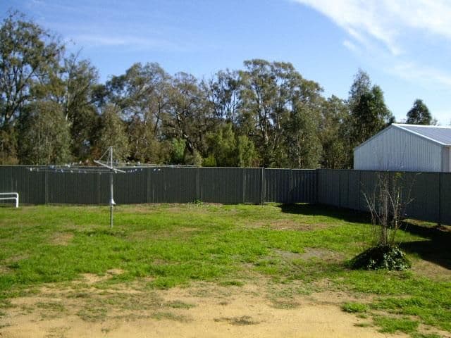 77 McKenzie Street, ECHUCA VIC 3564, Echuca - Thumbnail 3