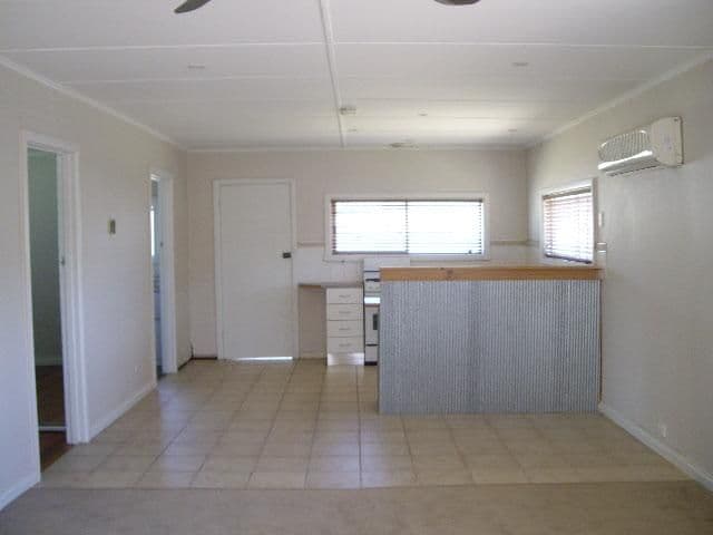 77 McKenzie Street, ECHUCA VIC 3564, Echuca - Thumbnail 4