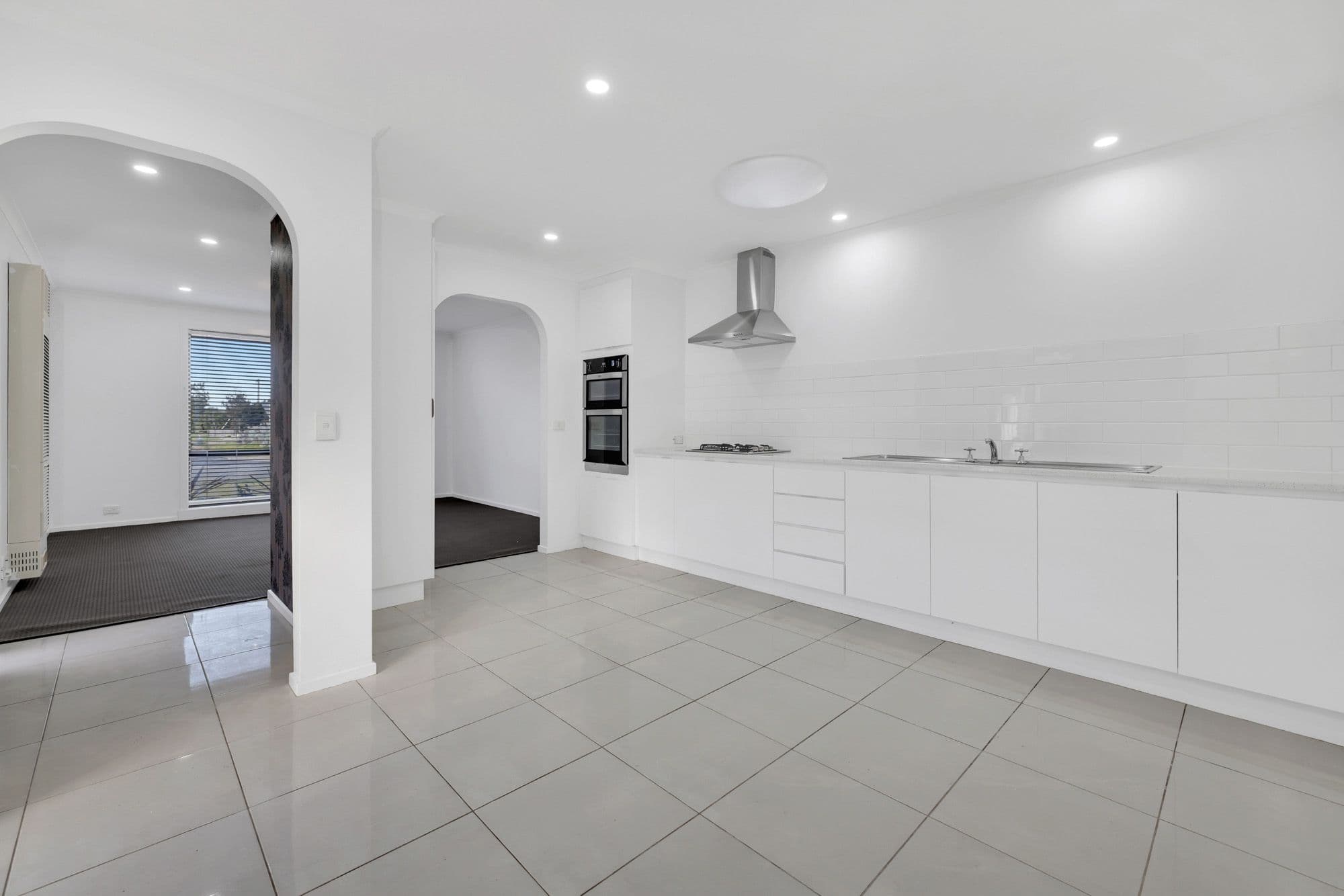 27 Bartlett Crescent, Hoppers Crossing VIC 3029, Hoppers Crossing - Thumbnail 2