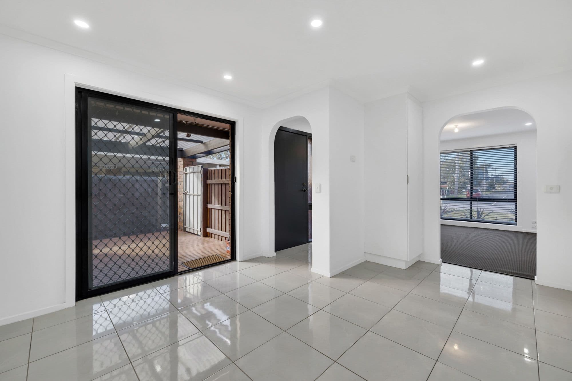 27 Bartlett Crescent, Hoppers Crossing VIC 3029, Hoppers Crossing - Thumbnail 4