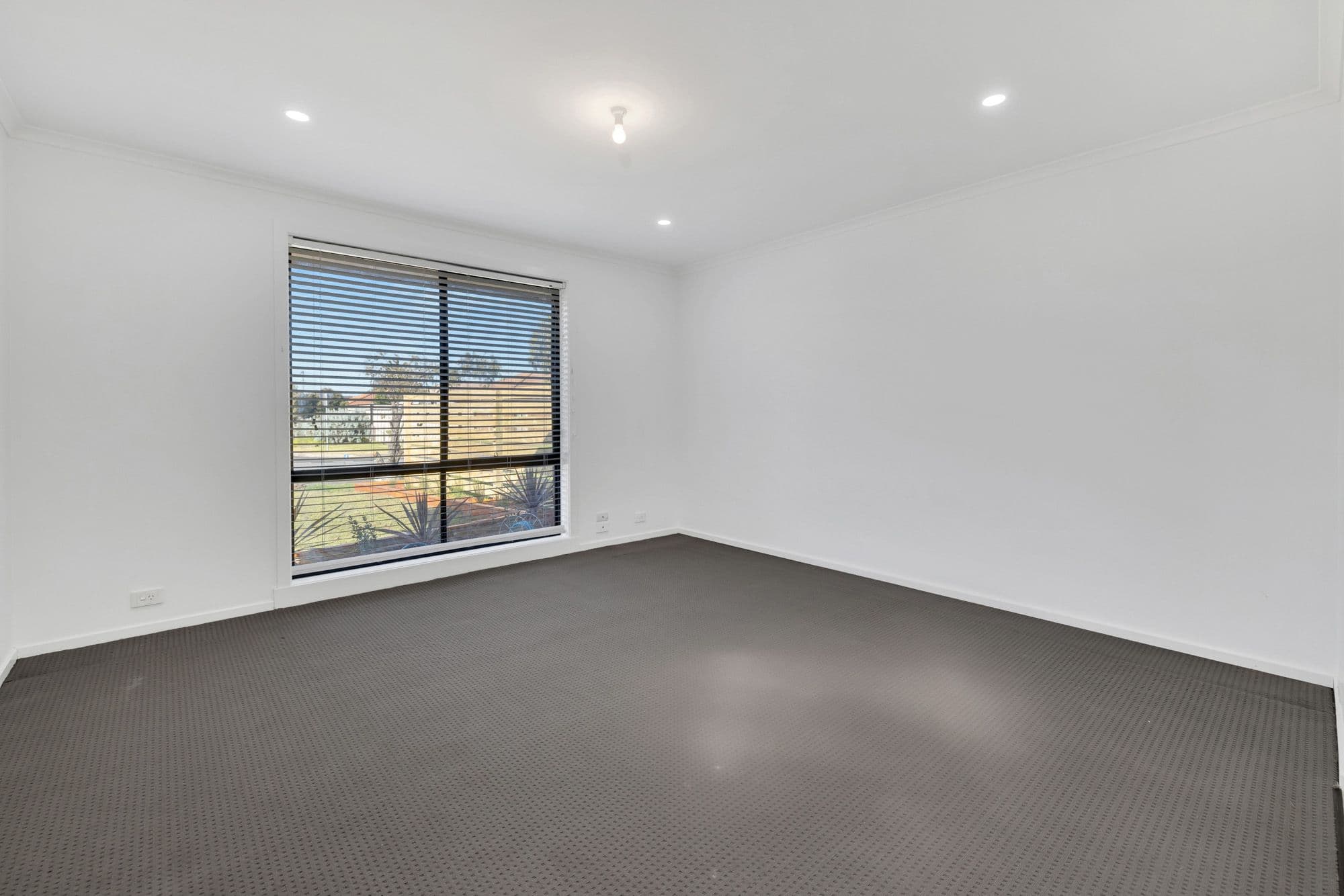 27 Bartlett Crescent, Hoppers Crossing VIC 3029, Hoppers Crossing - Thumbnail 5