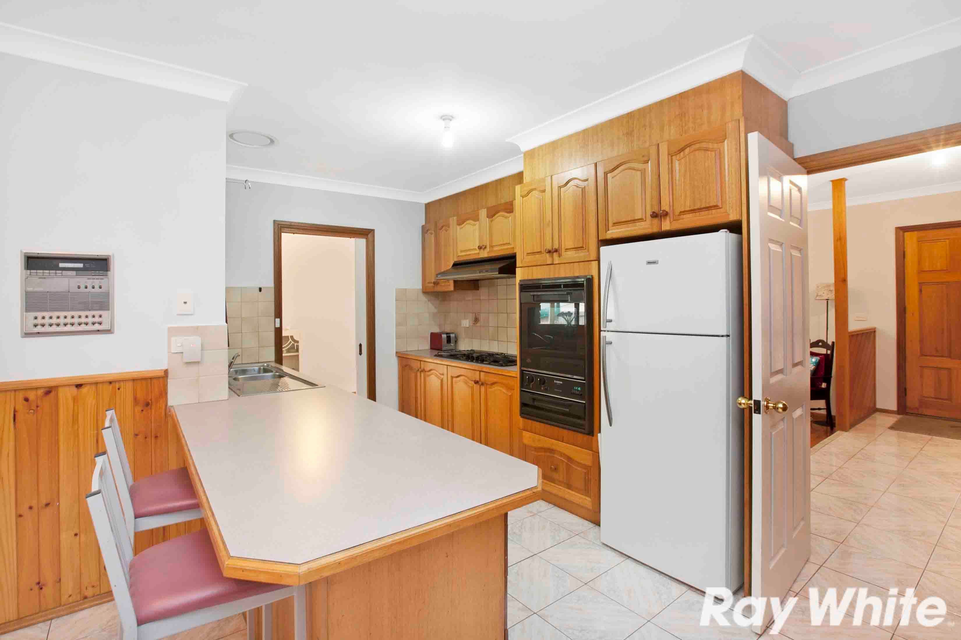 2 Sinclair Court, Mill Park VIC 3082, Mill Park - Thumbnail 2