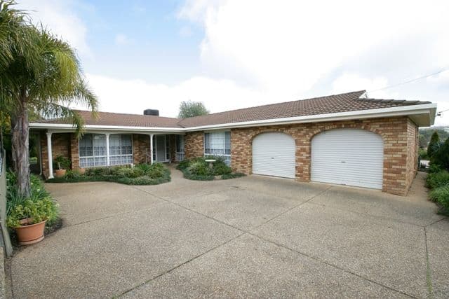 34 Oleander Crescent, LAKE ALBERT NSW 2650, Lake Albert - Image 1