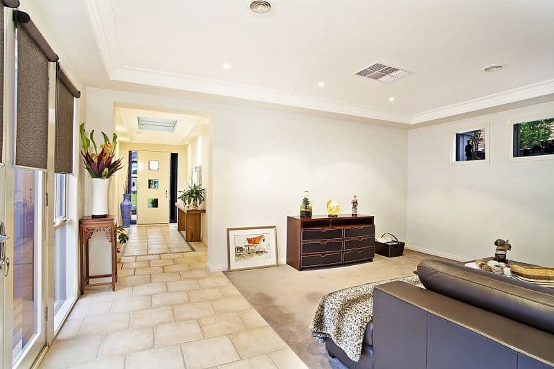 23 Hallmark Road, MORDIALLOC VIC 3195, Mordialloc - Thumbnail 2