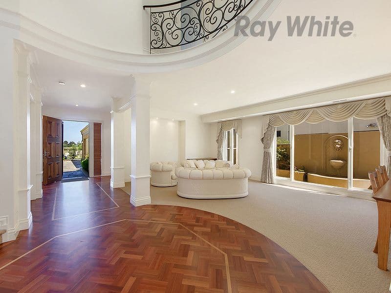 12 Sandlewood Lane, Sanctuary Lakes VIC 3030, Sanctuary Lakes - Thumbnail 3