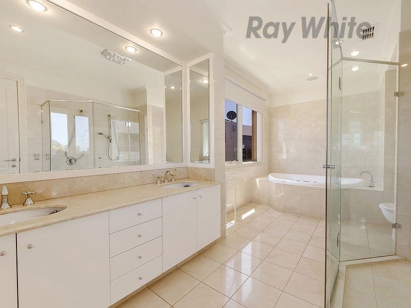 12 Sandlewood Lane, Sanctuary Lakes VIC 3030, Sanctuary Lakes - Thumbnail 8