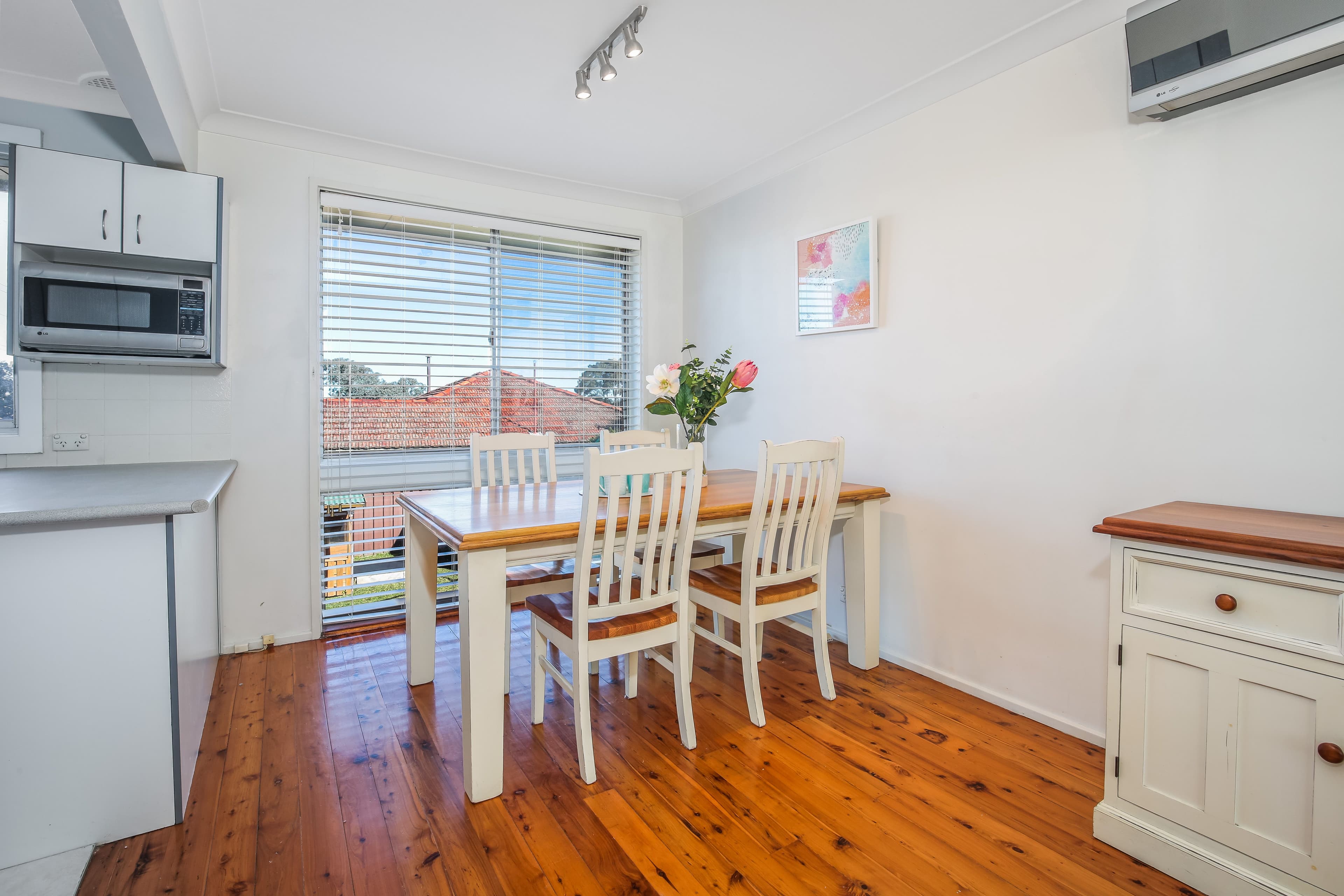 17 Rebecca Parade, Winston Hills - Thumbnail 4