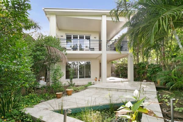 8 Hardwick Terrace, BARDON QLD 4065, Bardon - Thumbnail 2