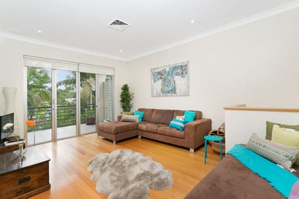 8 Hardwick Terrace, BARDON QLD 4065, Bardon - Thumbnail 4