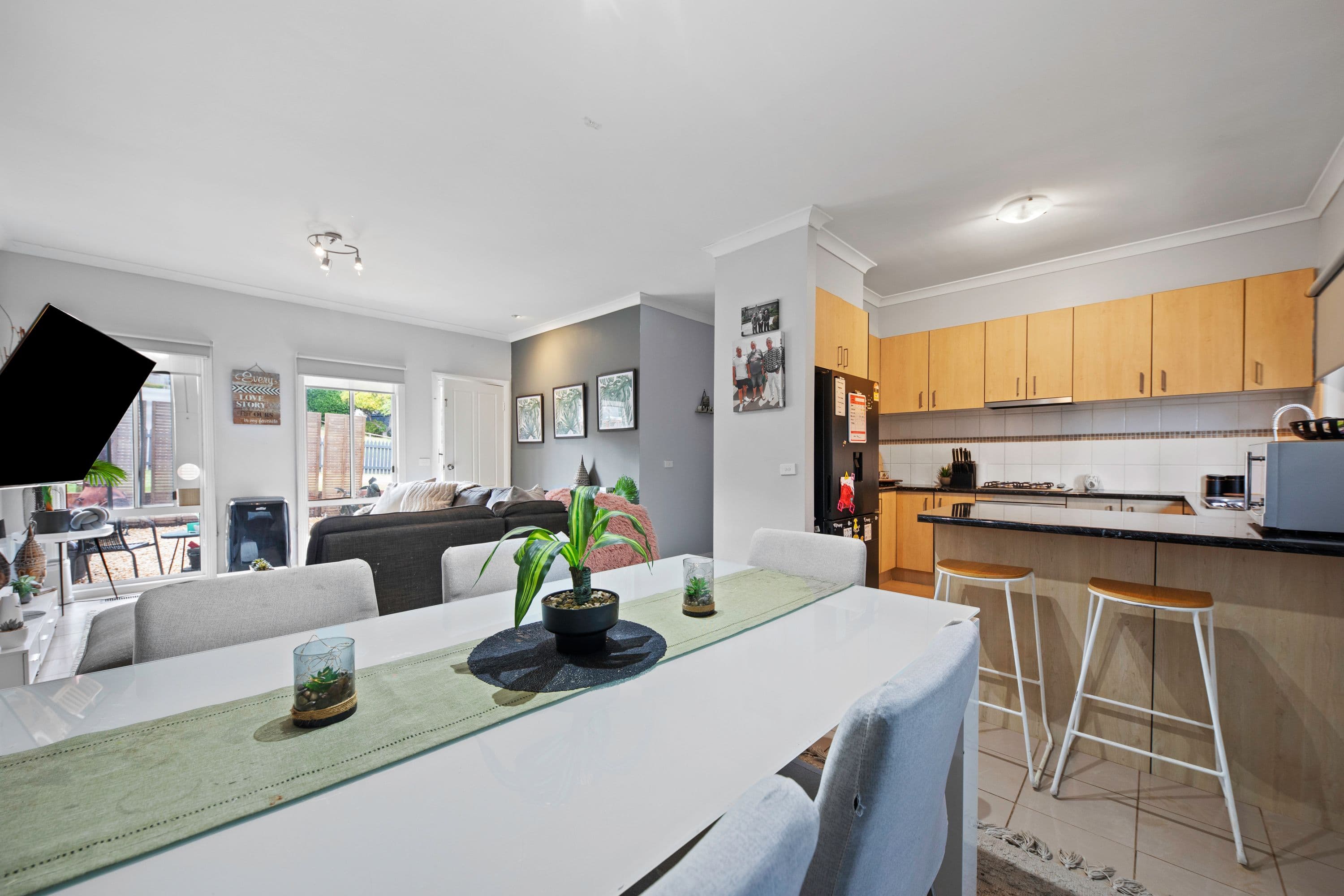 25 Henshall Street, Warragul VIC 3820, Warragul - Thumbnail 4