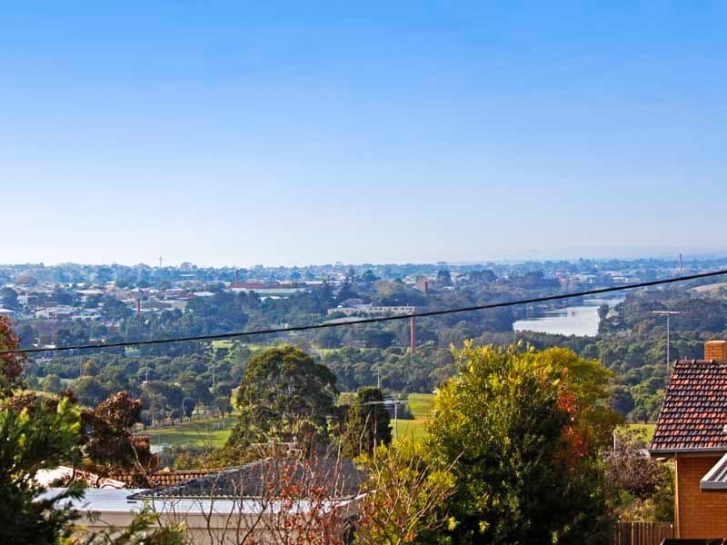 14 Mawarra Court, HIGHTON VIC 3216, Highton - Thumbnail 4