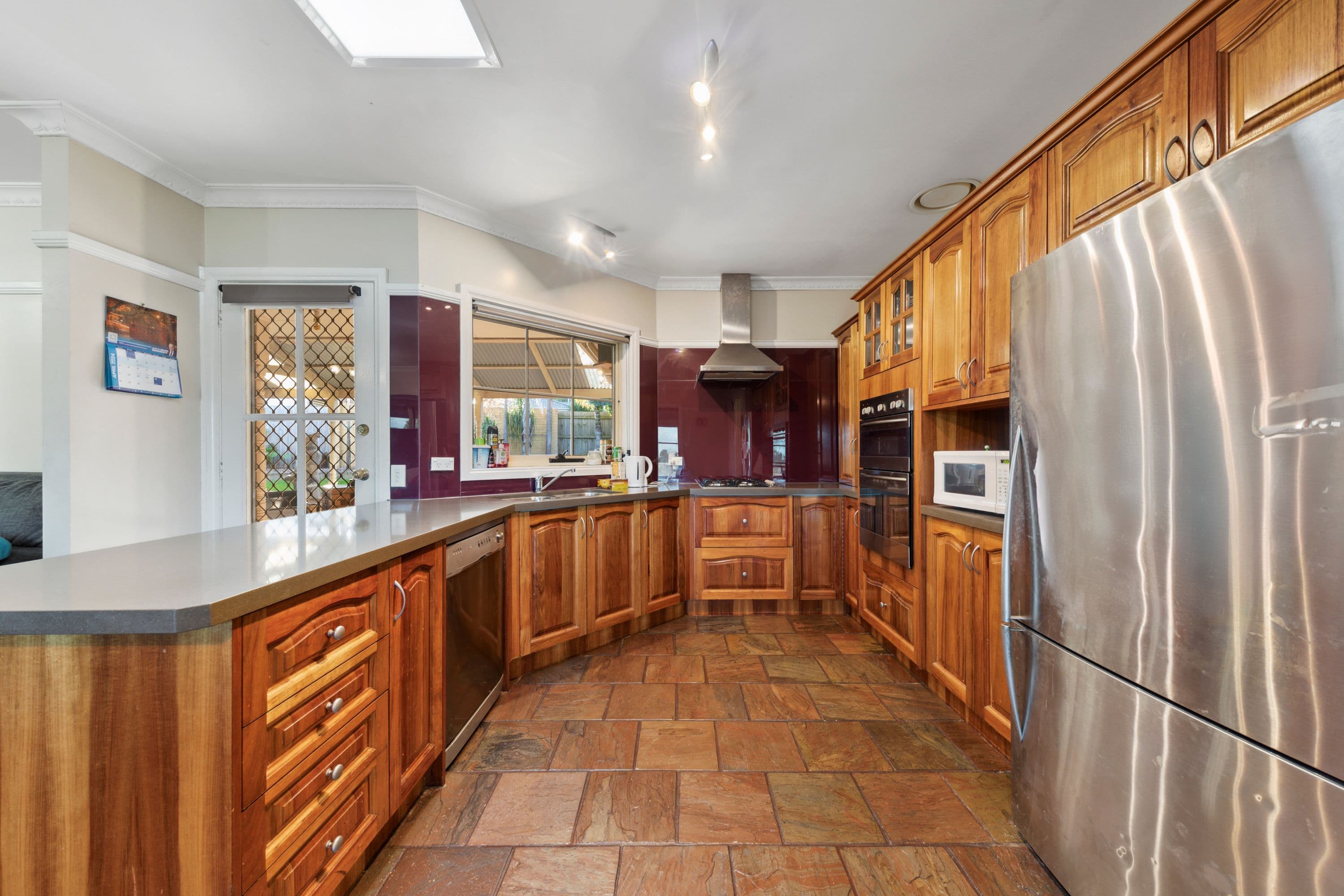 5 Finton Court, Pakenham VIC 3810, Pakenham - Thumbnail 2