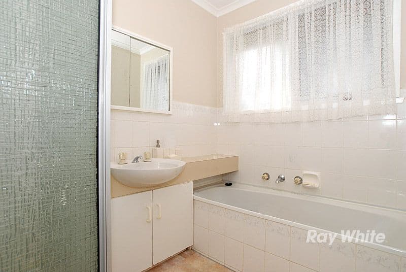 5 Gunns Road, HALLAM VIC 3803, Hallam - Thumbnail 5