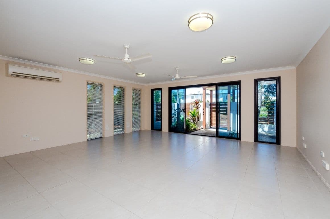 15 Victoria Avenue, Glen Eden QLD 4680, Glen Eden - Thumbnail 4
