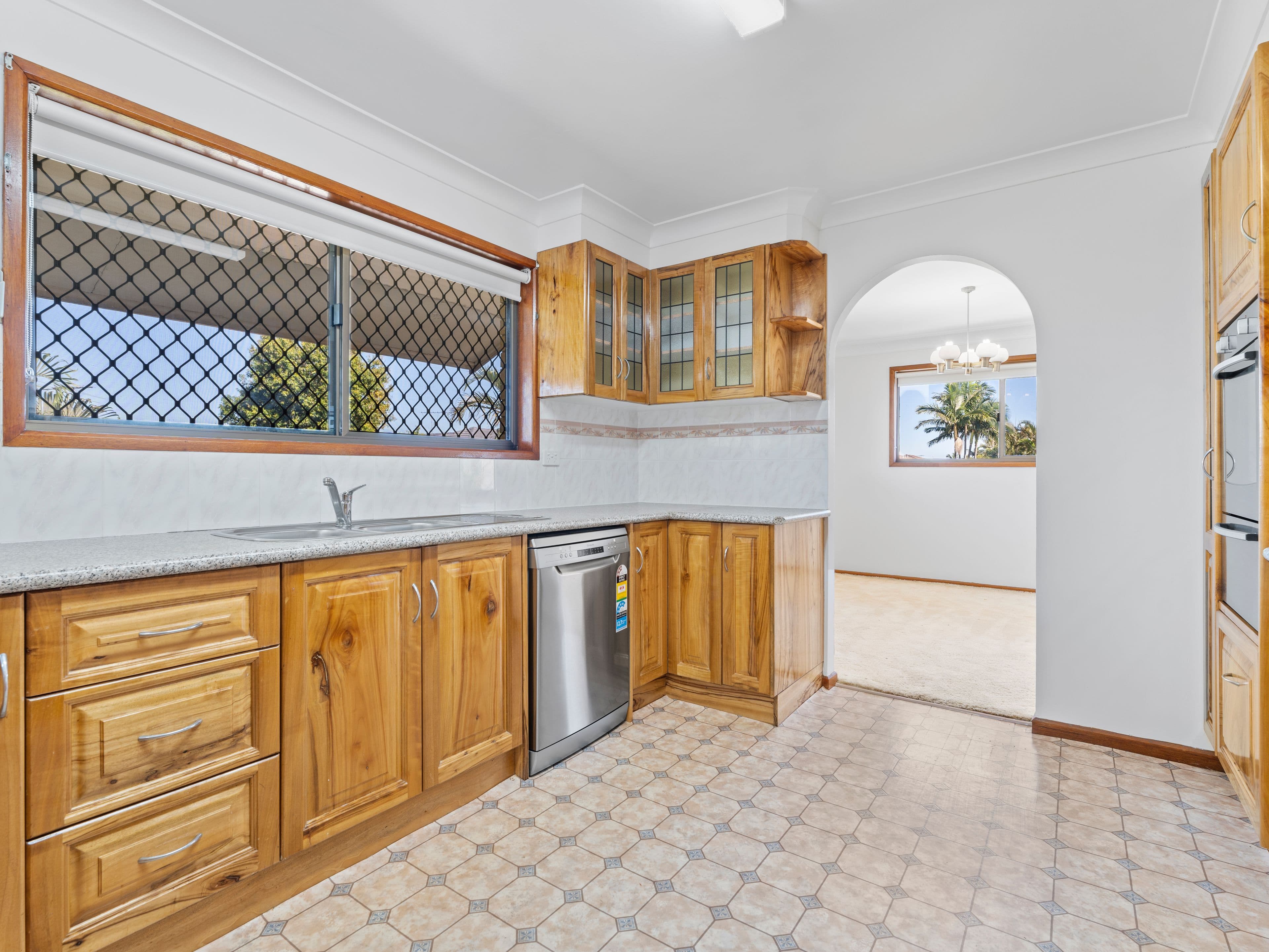 17 Hermitage Street, Eight Mile Plains QLD 4113, Eight Mile Plains - Thumbnail 6