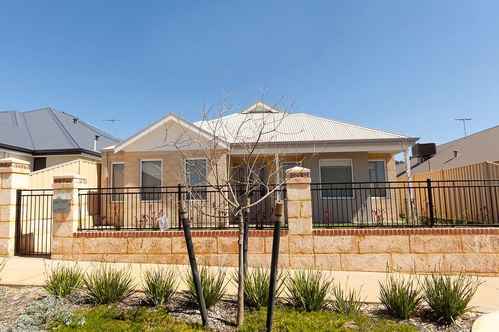 7 The Embankment, South Guildford WA 6055, South Guildford - Image 1