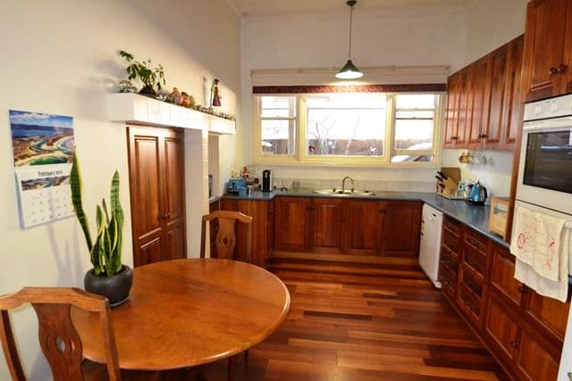 31 Railway Street, SEYMOUR VIC 3660, Seymour - Thumbnail 2