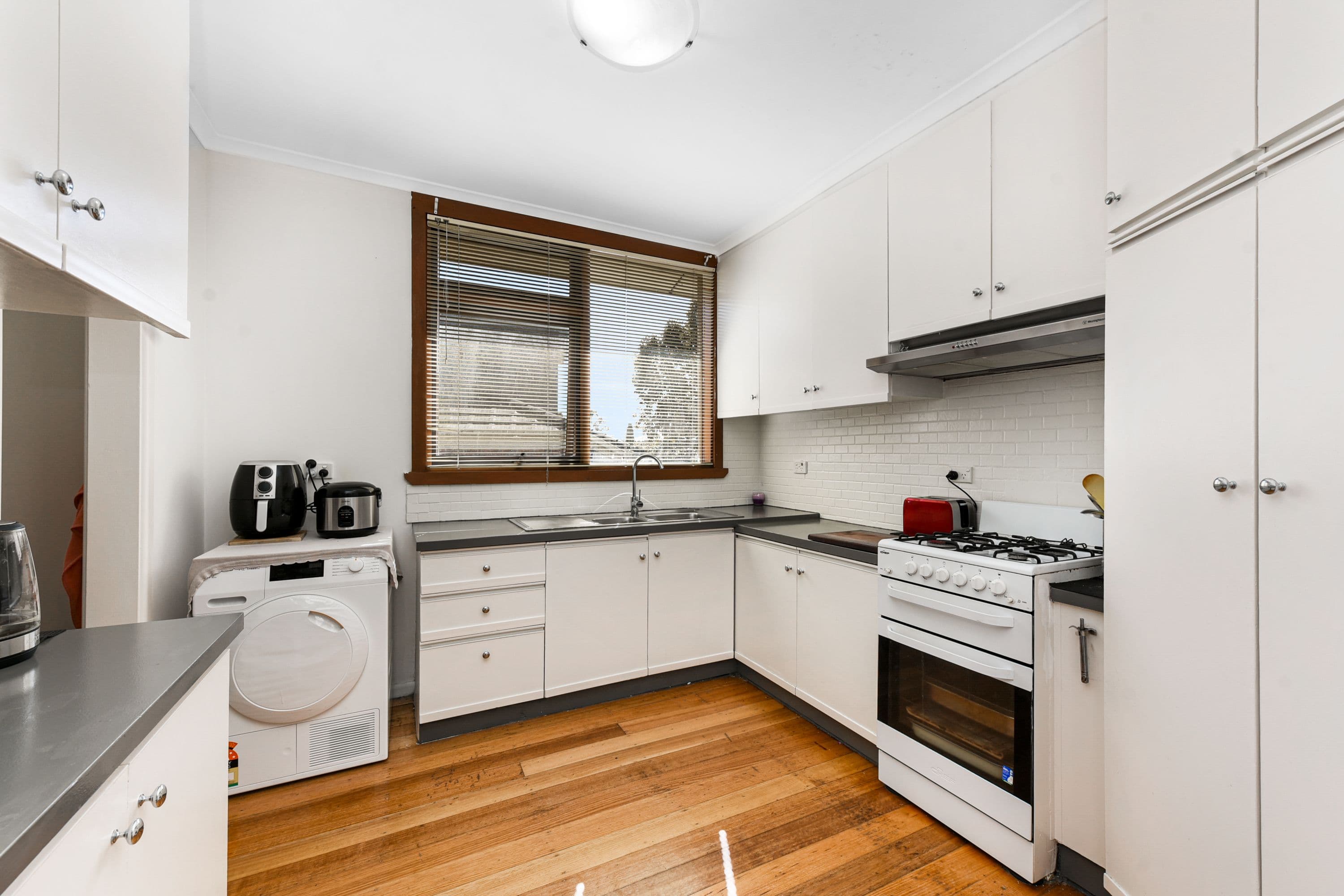36 Illuka Crescent, Mount Waverley VIC 3149, Mount Waverley - Thumbnail 4