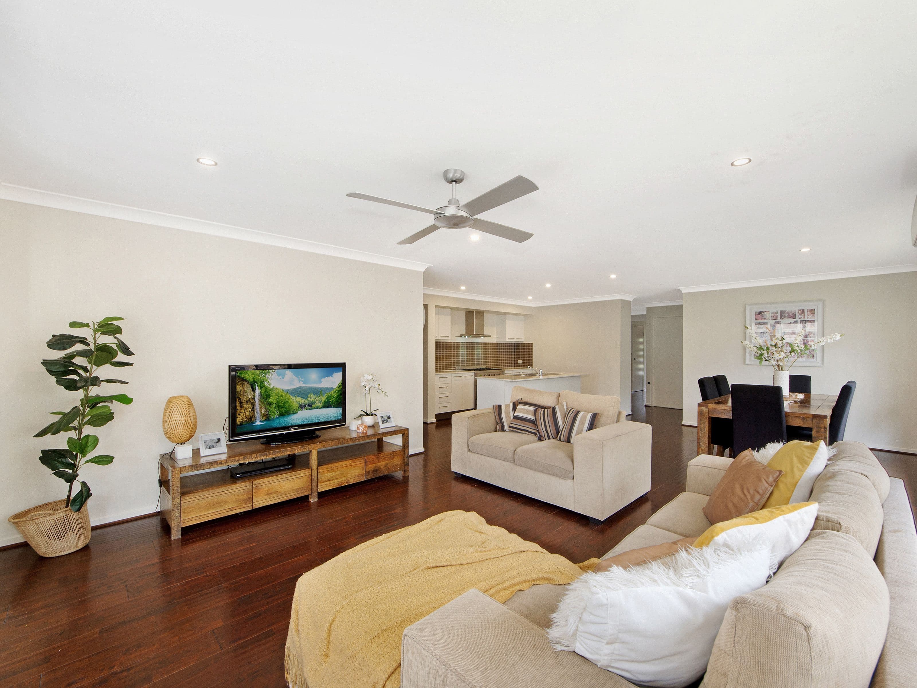 9 Jamison Street, Upper Coomera QLD 4209, Upper Coomera - Thumbnail 4